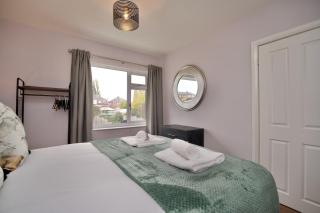 Whitley House - Stylish 3 Bedroom Home near Coventry City Centre - 3