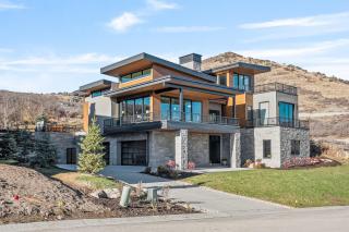 6BR SkyRidge Hot Tub Sauna Views Sleeps 16 - 0