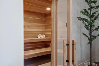 6BR SkyRidge Hot Tub Sauna Views Sleeps 16 - 3