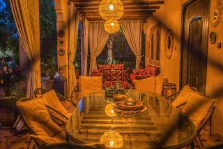 Domaine avec gouvernante 5 chambres, piscine, hamam et ferme pédagogique sur un hectare - 1