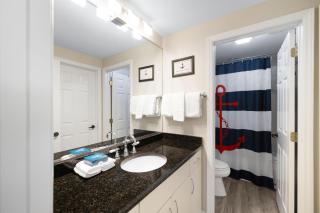 Four Seasons 902E by Liquid Life - 2