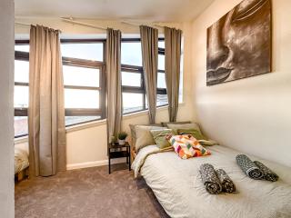 Sunny day new flat with 5 beds - 9