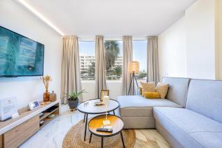 Los Molinos Bright Apartment - 9