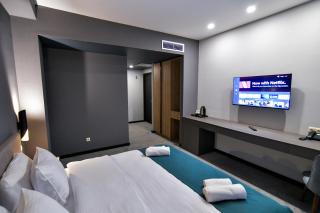 The West Inn-Georgia Hotel - 1