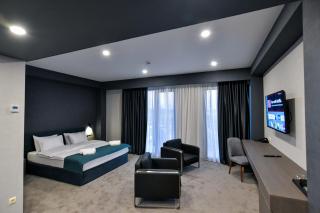 The West Inn-Georgia Hotel - 2