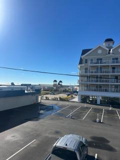 Aqua Amour Studio - 3