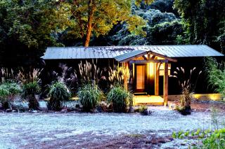 Private Couples Retreat Scenic Hottub -Fireplace - 4