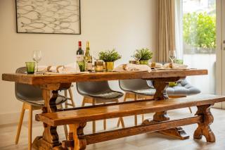 Beachstone, Stylish Creekside Luxury Home - 2