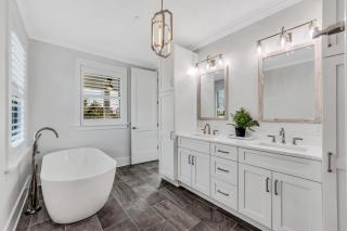 PALM3907: 3907 Palm Blvd. - 5