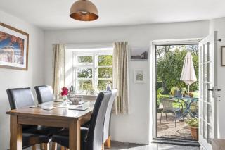 Thatched Cottage & Tranquil Gardens Gated Parking - 1