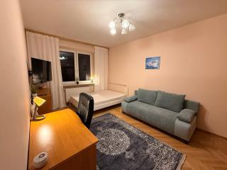 Cozy Apartmant next to Metro - 0