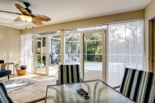 4 Mi to Port Charlotte Town Center Group Retreat! - 2