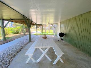 Foster's Ocean View - 4