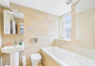 Invergarry Room Only Guest House For Adults - 6