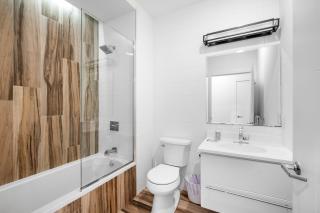 Stylish Studio - Pool, Gym & Balcony Bliss - 6