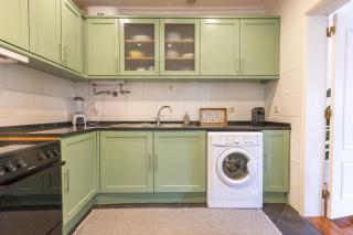 Bright 3BDR Flat in Iconic Graça by LovelyStay - 9