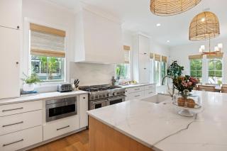 VB317: 317 Victory Bay - 8