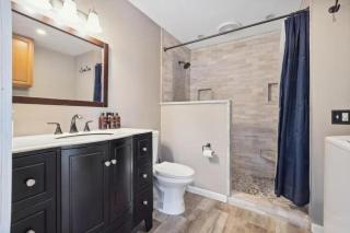 Minutes to Notre Dame - The Light on Brighton - 6