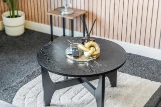 Spacious 2BR Apartment, Sleeps 5, Wi-Fi & Parking - 2