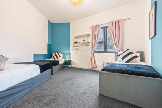Modern 2BR Apartment, Sleeps 5 Guests, Free Wi-Fi, Free Parking - 2