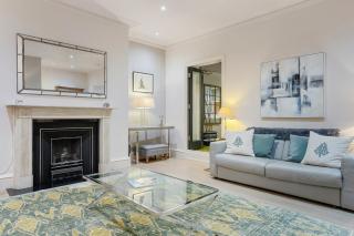 Elegant 3-Bedroom Kensington Flat near Earls Court - 0