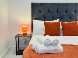 2 Bedroom 2 Bathroom House in Croydon - 7