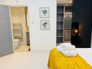 2 Bedroom 2 Bathroom House in Croydon - 5