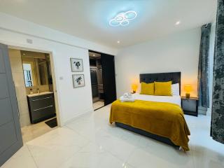 2 Bedroom 2 Bathroom House in Croydon - 3