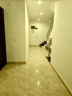 Hotel Sunshine At Delhi Airport - 7