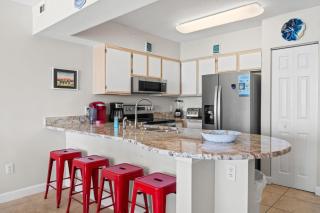 Emerald Twrs West 3006 - 6