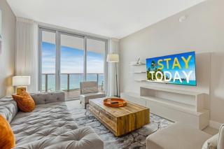 EXCLUSIVE RESORT - OCEANFRONT 2BD 2BA CONDO, HiGH FLOOR, ROOFTOP POOL AND HOT TUB, STEPS TO BEACH - 3