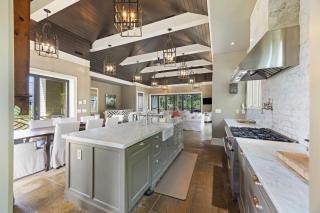 AV9-02: 9 2nd Avenue - 7