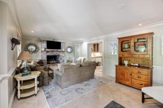 AV9-02: 9 2nd Avenue - 7