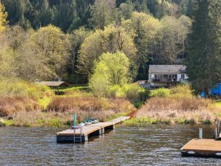 Big Lake Waterfront Retreat - 4