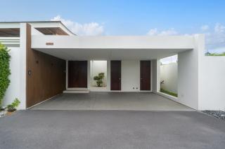 Phuket Coral Leaf Villa - 9