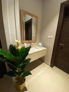 F residence, Elegant & Luxury - 7