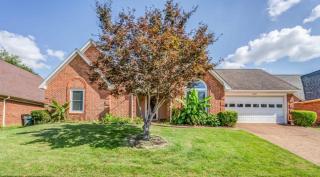 Crimson Creek Stayhouse - 9