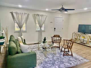 Hidden Gem 3BR Home Near Six Flags & ATL - 6