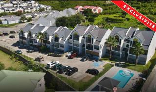 Lovely 2 bedroom condo with pool - 2