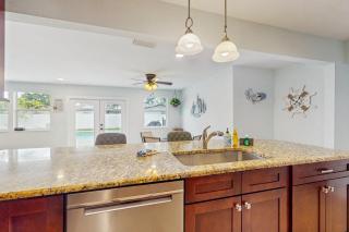 Good Times & Tan Lines - 1