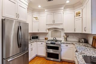 BH51: 51 Burroughs Hall - 8