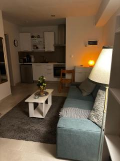 Vasiliki Studio, beautiful new built Appartement 10 km to airport - 1