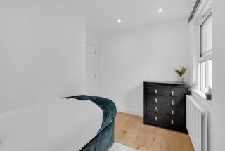 Entire home in Greater London 2bedroom flat 9sleep, great for contractors, group and family - 7