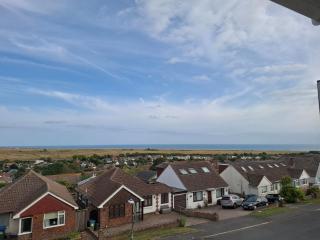 4 Bedroom House in Saltdean, Brighton - 5