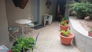 John-Lou's Studio Flat - 4