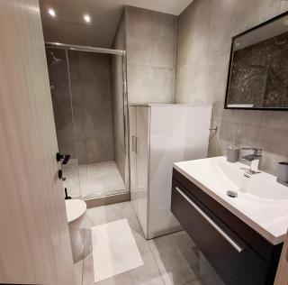 HomeBak Center SKG - 1