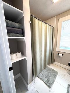 Notre Dame Area - 2BR 1BA with WiFi and Full Kitchen - 5