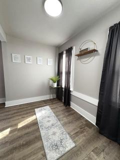 Notre Dame Area - 2BR 1BA with WiFi and Full Kitchen - 2