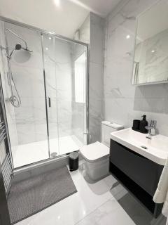Fonthill Aparts - 8