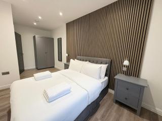 Fonthill Aparts - 3